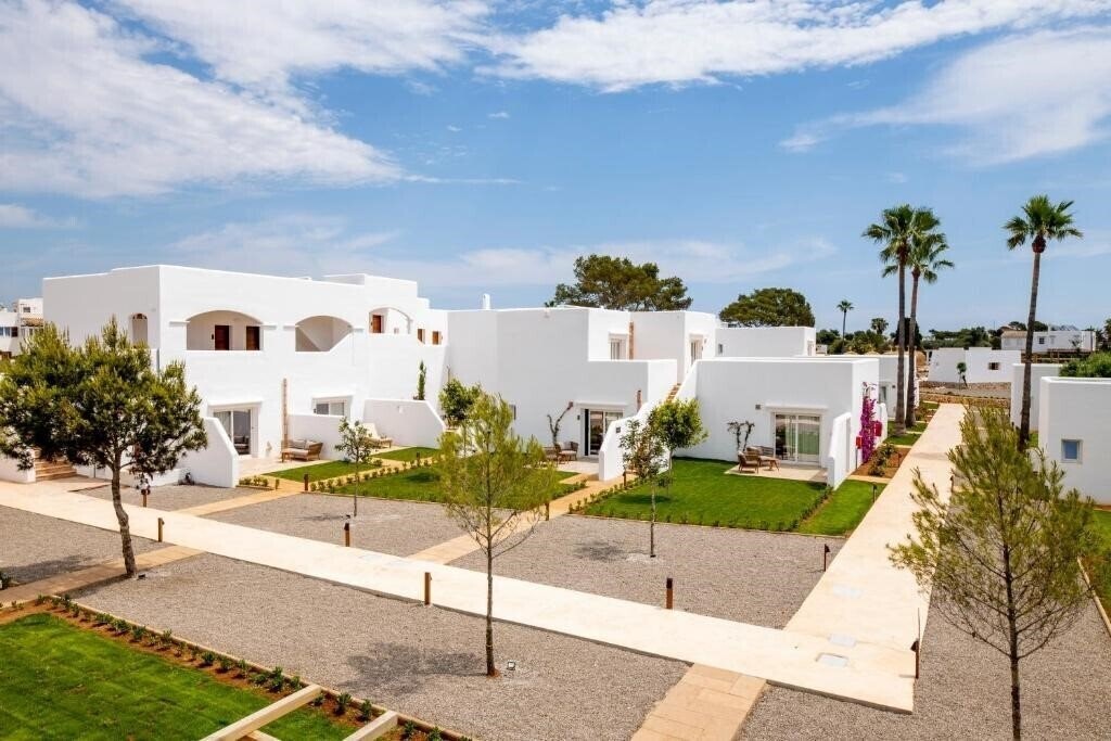 Картинка Eques Petit Resort 4*