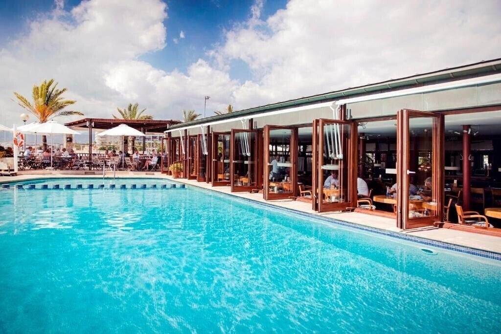 Фото Portixol & Restaurant 4*