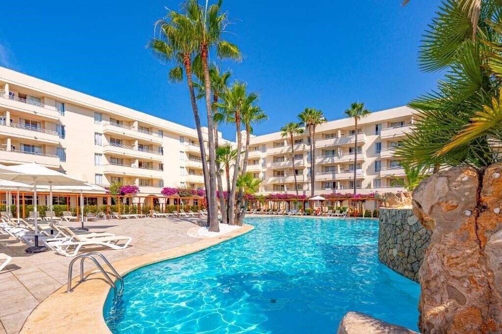 Отель Rosella Affiliated by Intelier 4*
