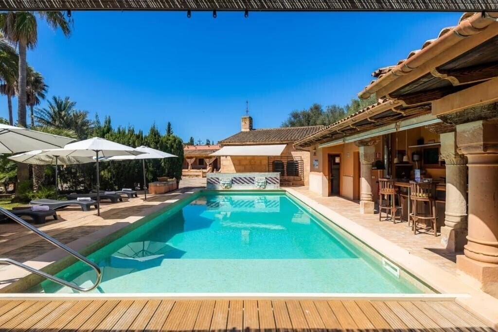 Готель Es Revellar Art Resort 4*