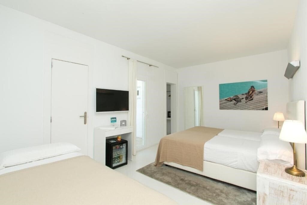 Фото Zhero Mallorca 4*