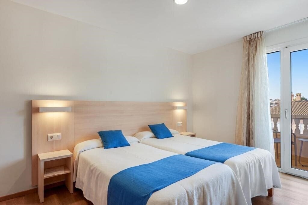 Отель Bluewater 3*
