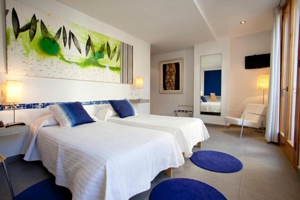 Фото L'Hostal D'Interior 3*