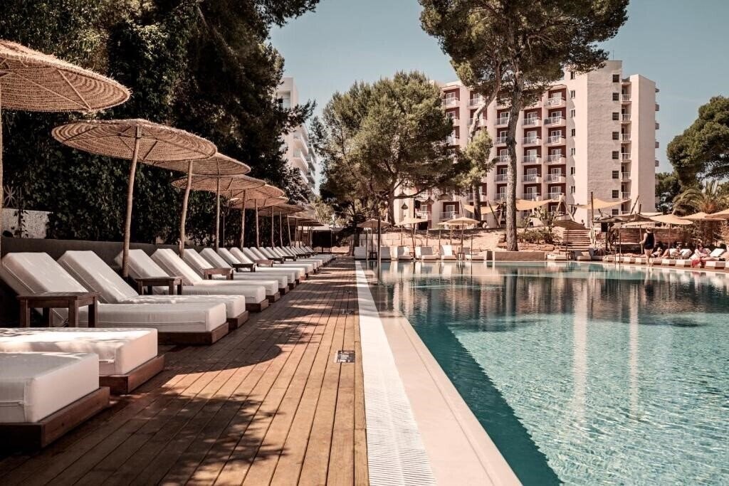 Отель Caramelo Palma Beach 3*