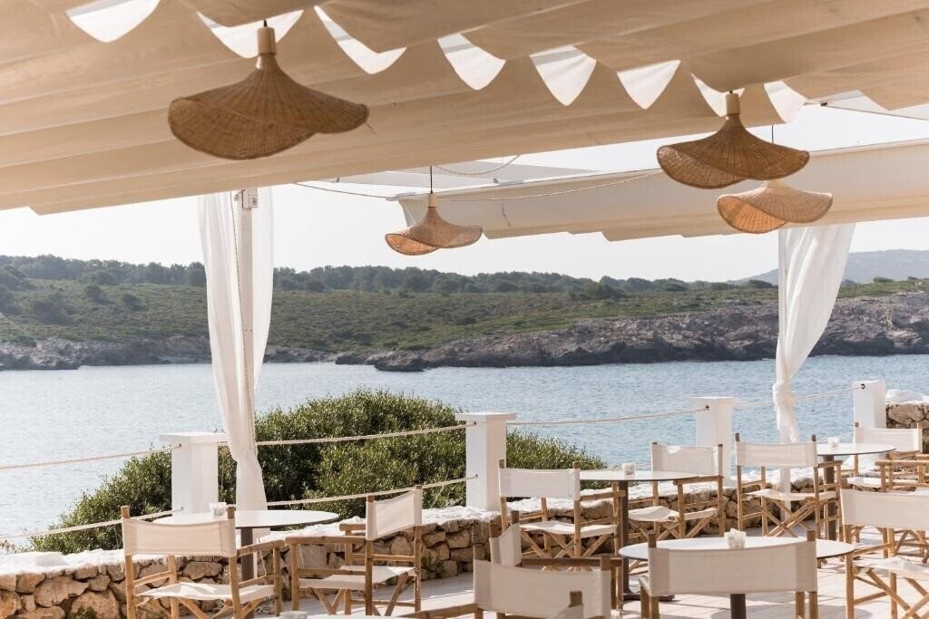 Отель Hotel Apartamentos Beach Club Menorca 3*