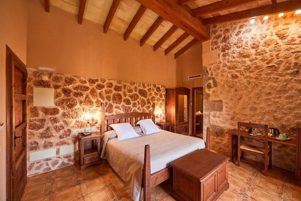 Фото Agroturismo Es Quatre Cantons 4*