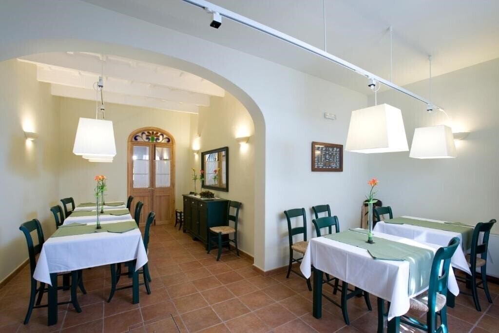 Готель Hotel Es Mercadal 3*