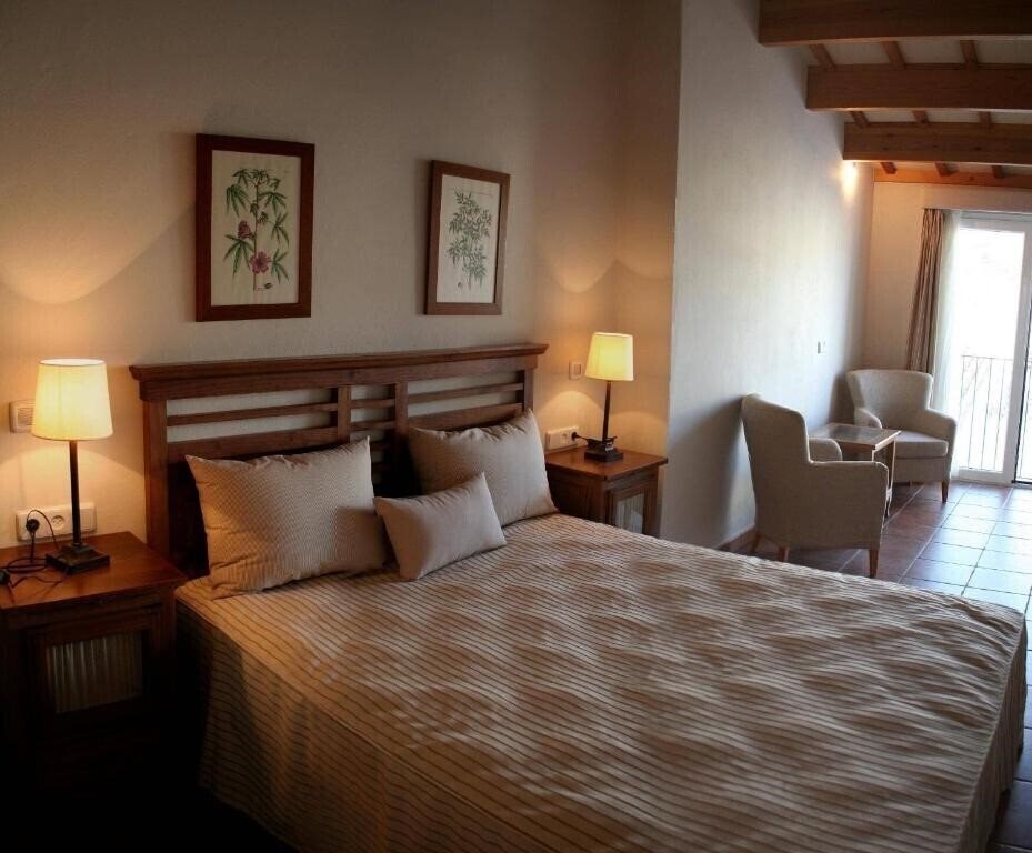 Фотографія Hotel Es Mercadal 3*