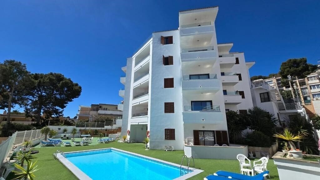 Готель Marina Palmanova Apartamentos 3*