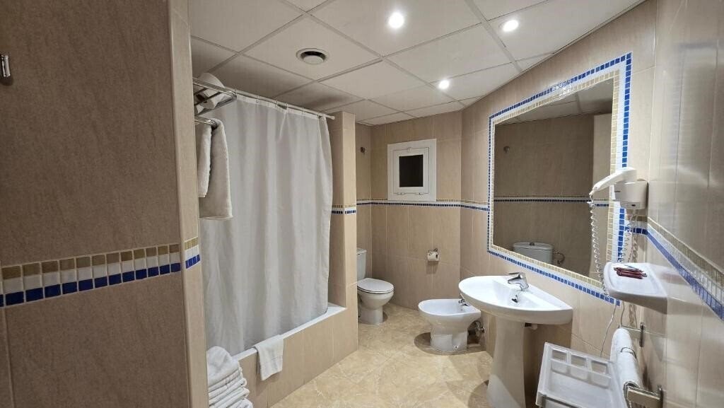 Фотографія Marina Palmanova Apartamentos 3*