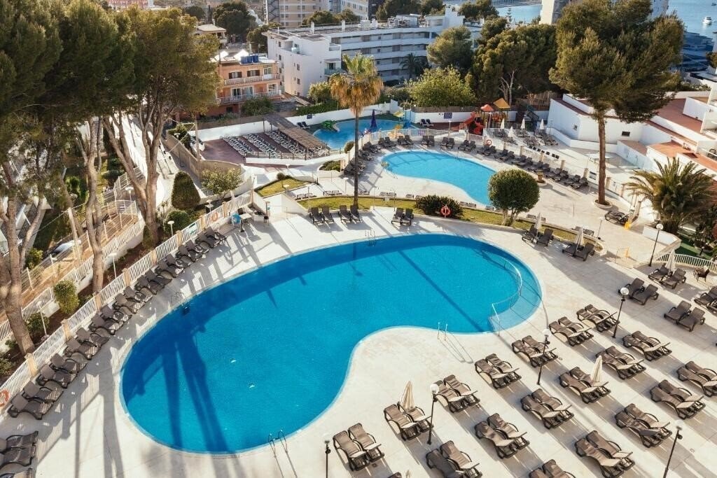 Отель Ilunion Palmanova Mallorca 4*