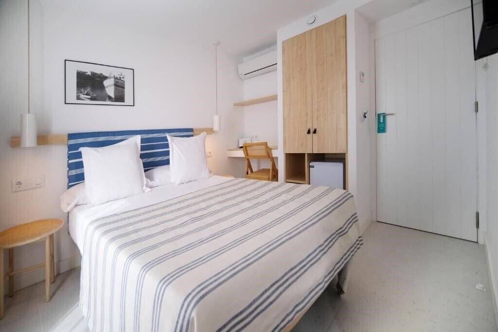 Отель Bini Hotel 3*