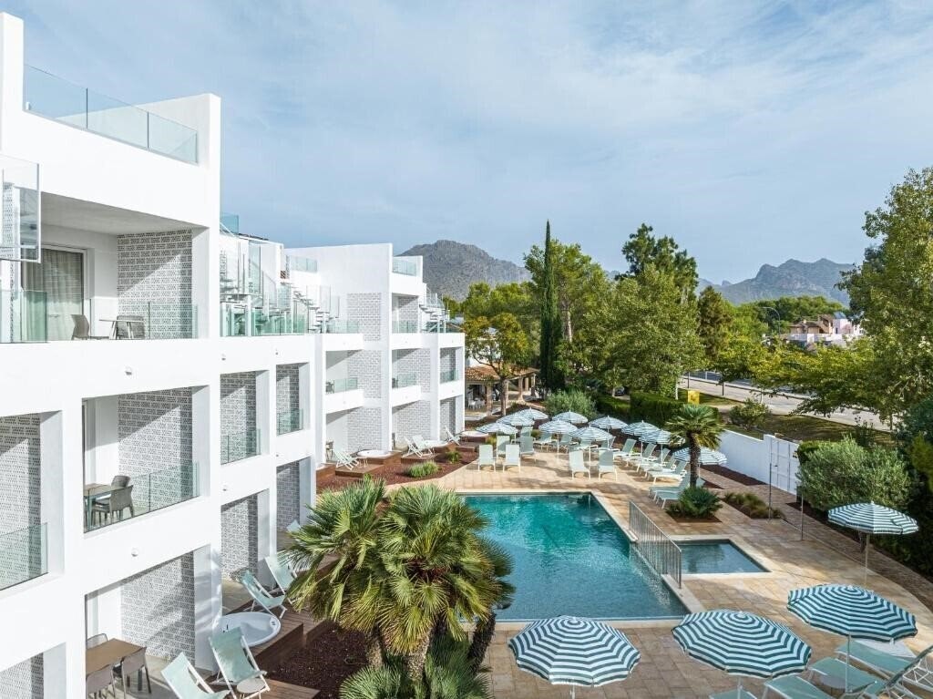 Отель Cabot Las Velas Apartments 3*