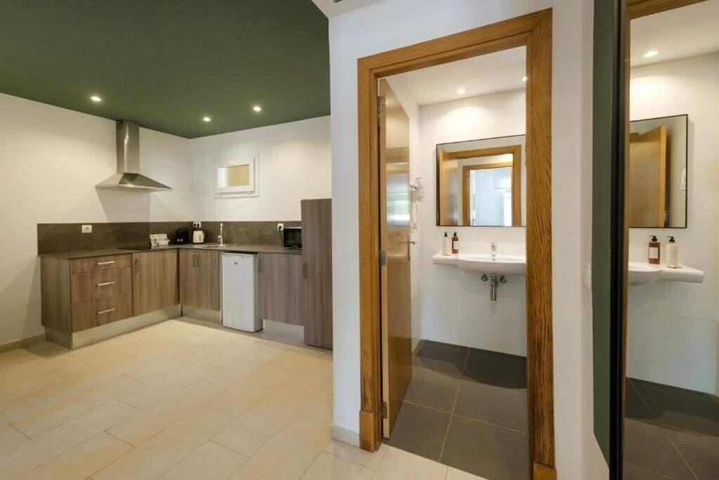 Фото Cabot Tres Torres Apartments 3*