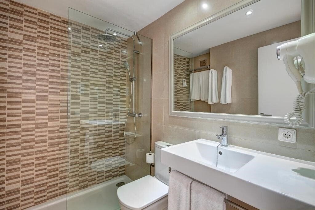 Фотографія Cala D'Or Playa Apartamentos 3*