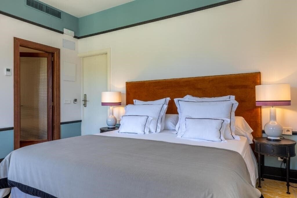 Отель Hoposa Cultural Boutique 4*