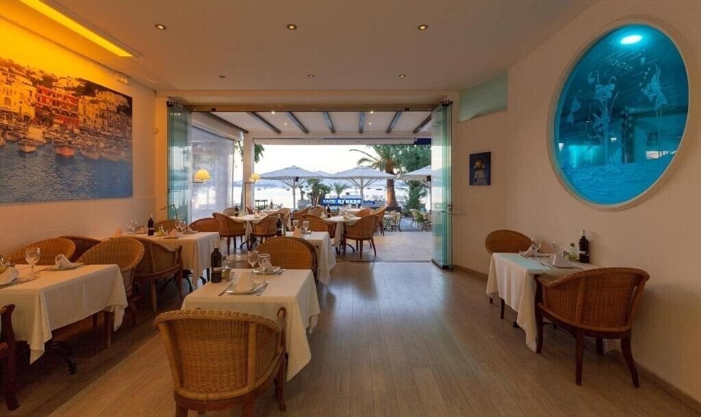 Картинка Capri 3*