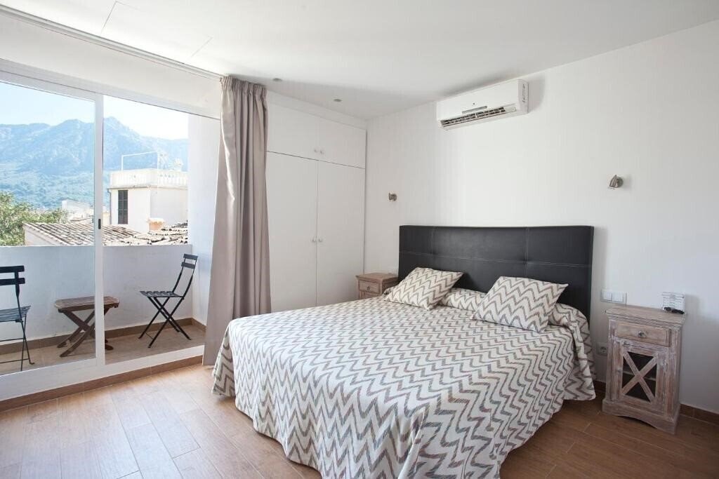 Готель La Vila 4*