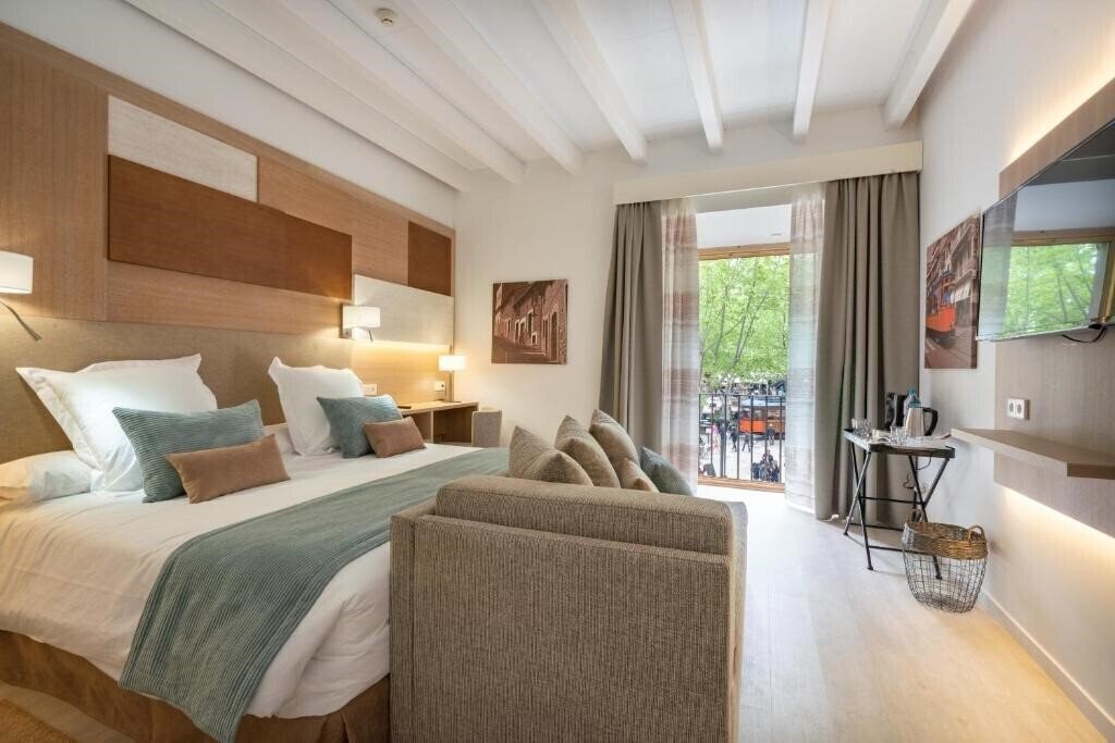 Готель Soller Plaza 4*
