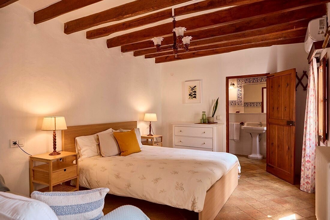 Отель Ca'N Busquets 3*