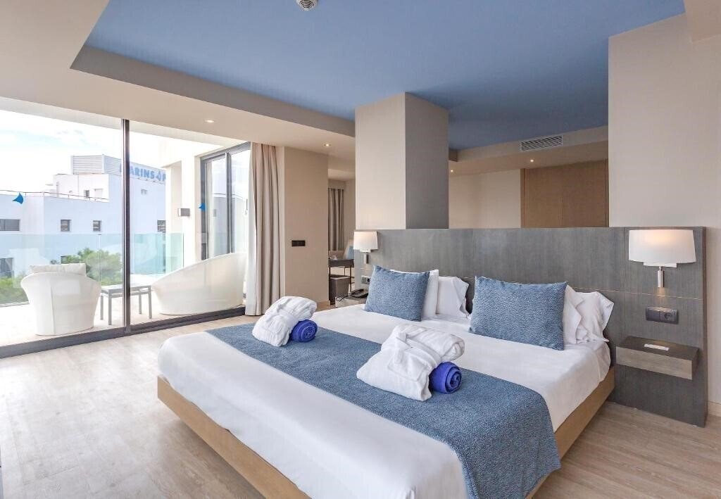 Фотографія Marins Playa 4*