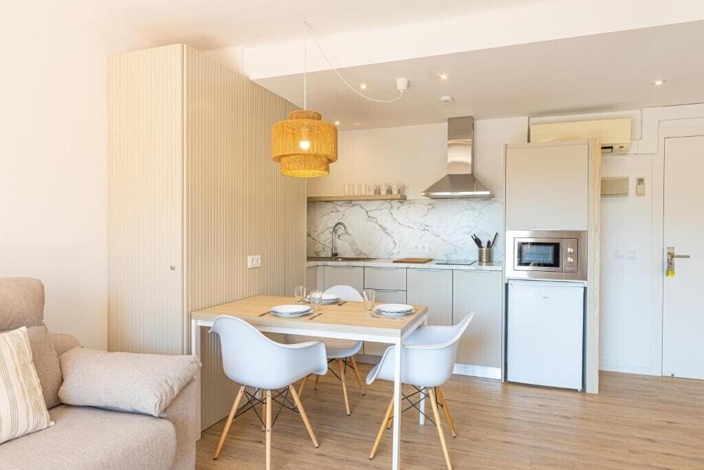 Картинка Martinez Apartments 2*