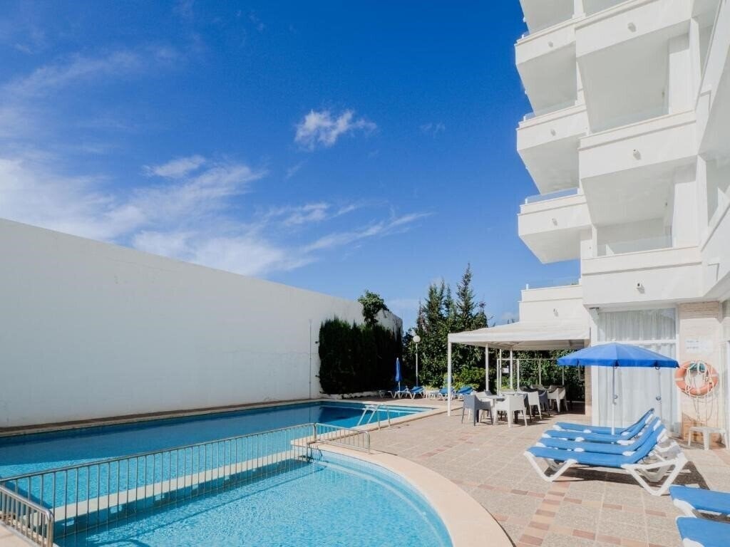 Фотографія Apartamentos La Santa Maria 3*