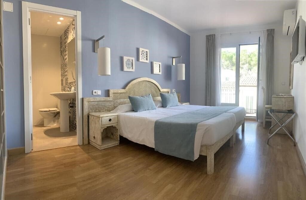 Отель Hostal Portocolom HPC 2*