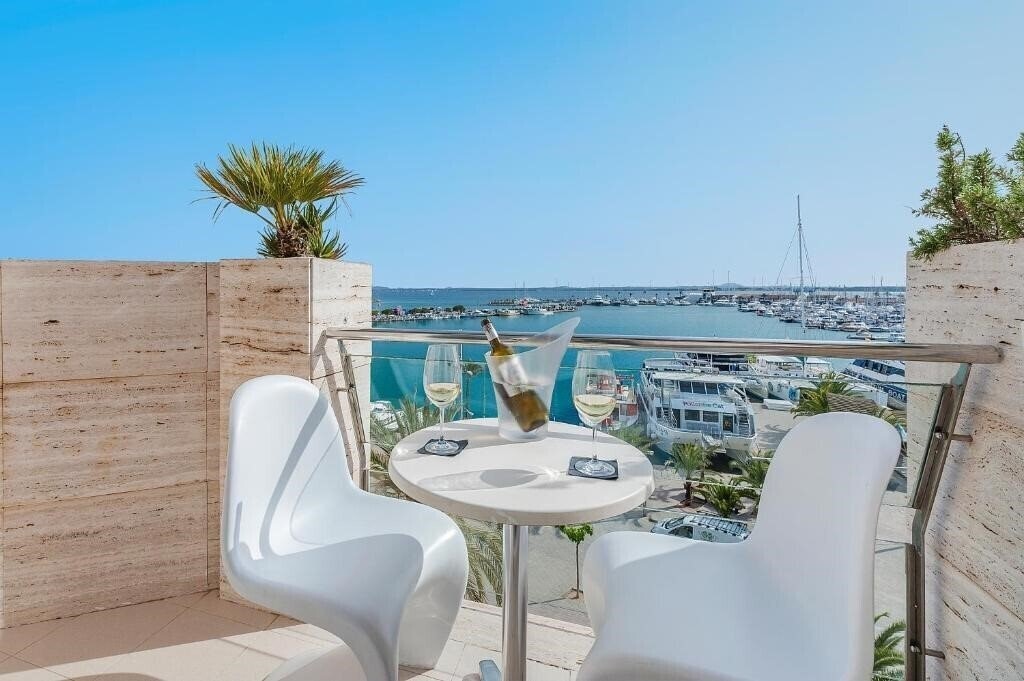 Готель Brisa Marina Hostal 2*