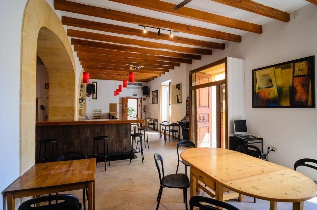 Изображение Embat Hostel 2*