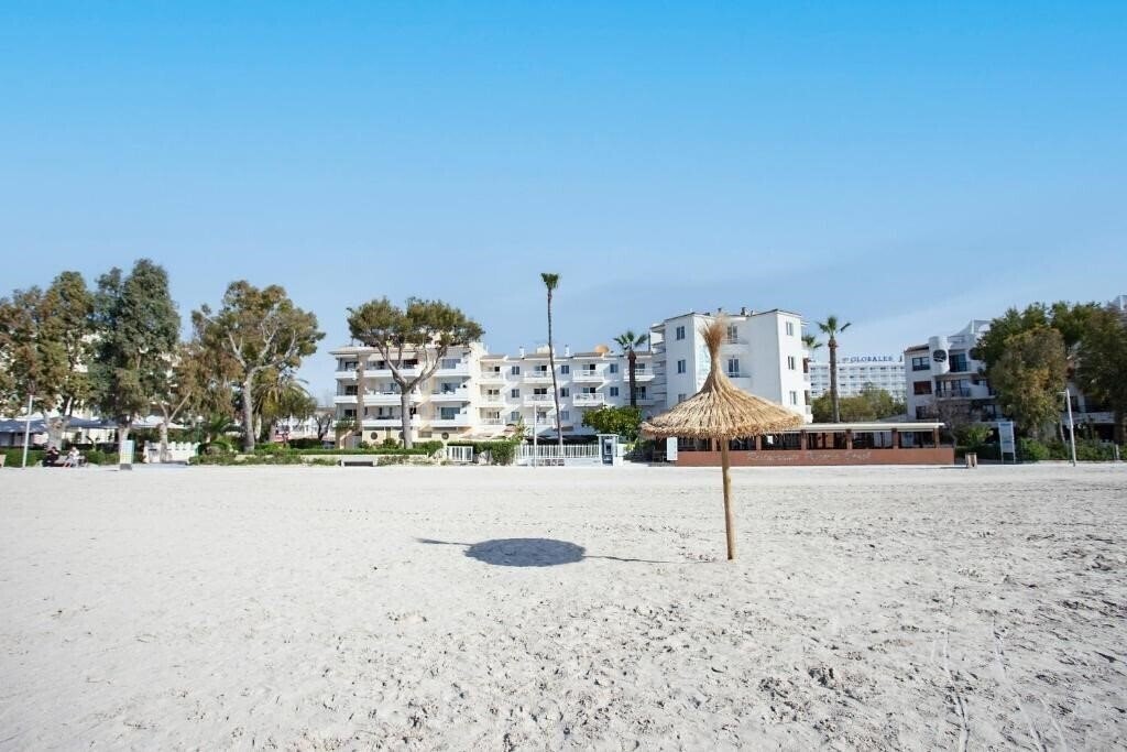 Фото Sand Beach Apartments 3*