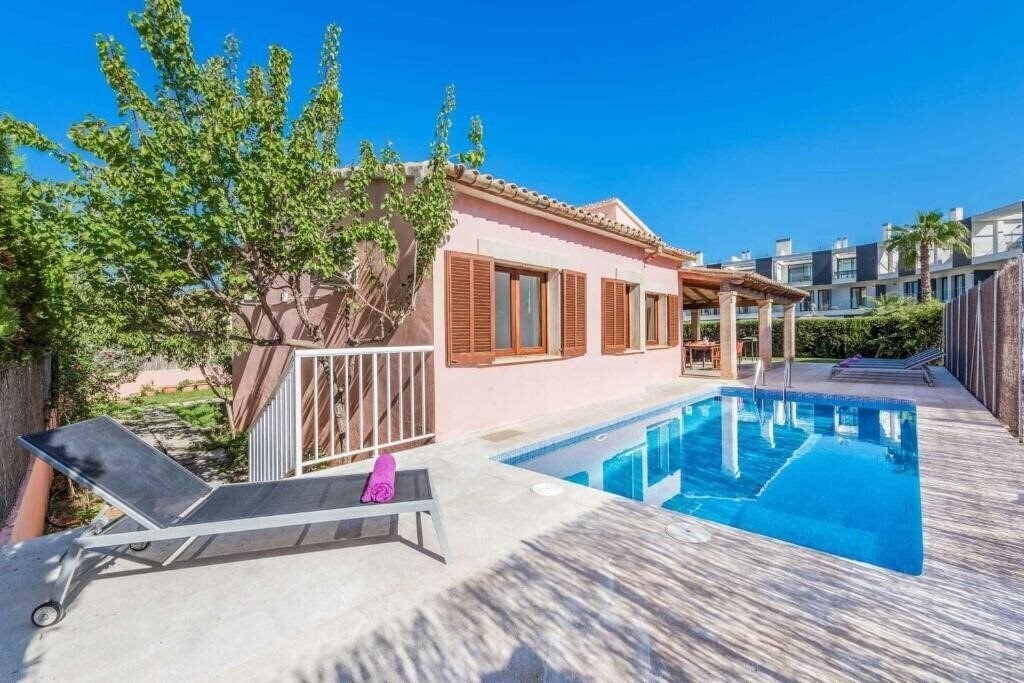 Готель Villa Llenaire 3*