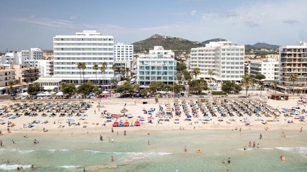 Готель Kyrat Amarac Hotel (Adults Only) 4*