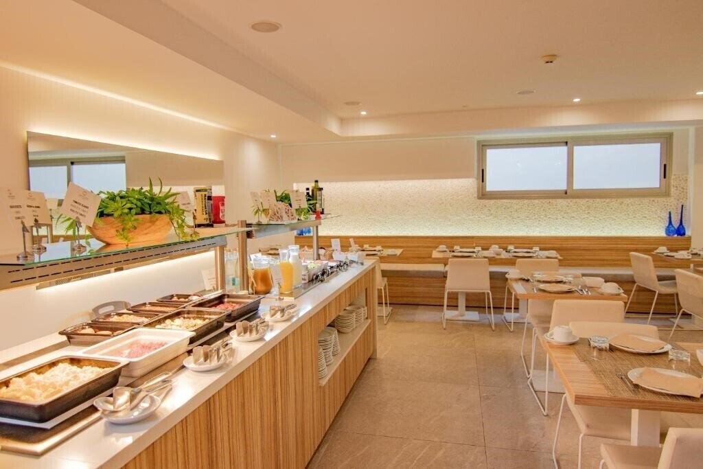 Изображение Metropolitan Juka Playa Aparthotel 4*