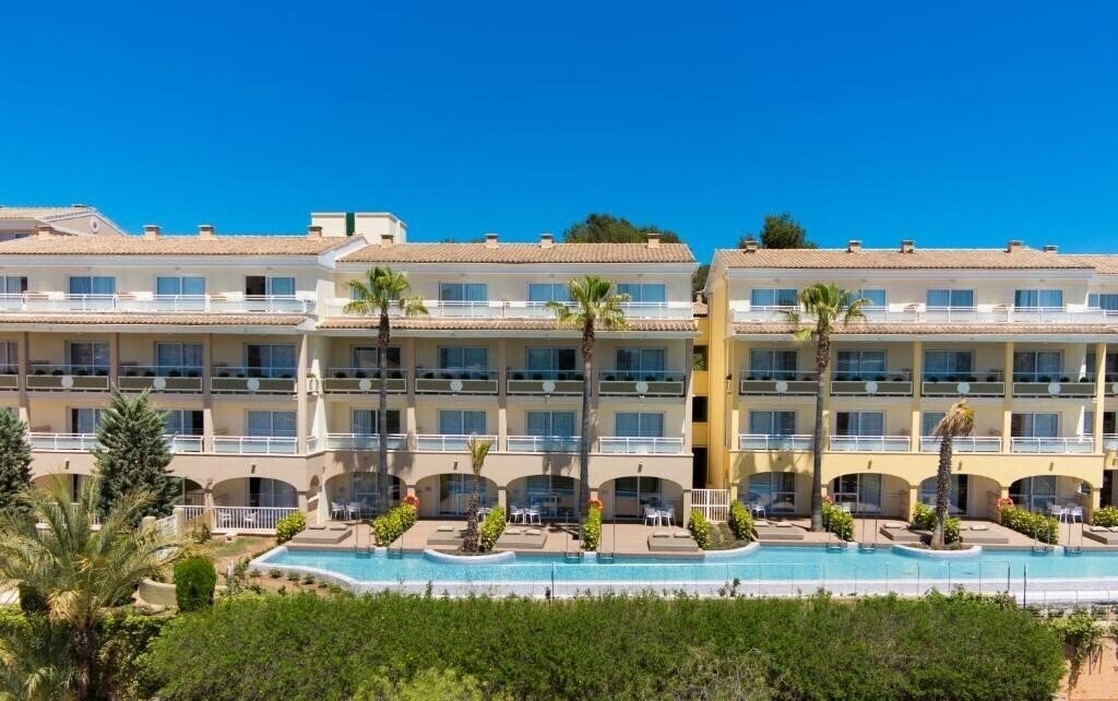 Фото Insotel Cala Mandia Resort & SPA 4*