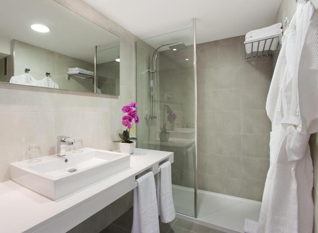 Фотографія Insotel Cala Mandia Resort & SPA 4*