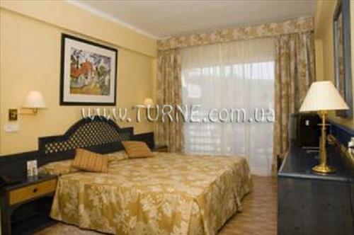 Картинка Roc Oberoy 4*