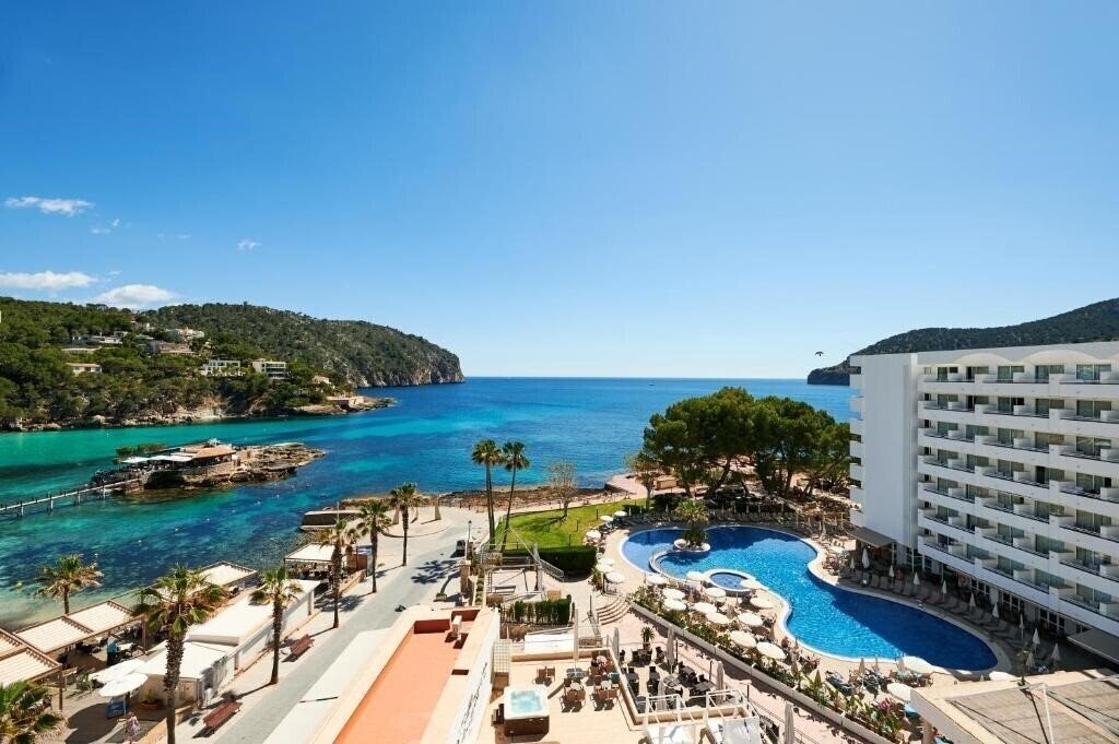 Отель Alua Gran Camp de Mar 4*
