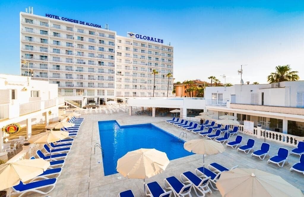 Отель Globales Condes de Alcudia 3*