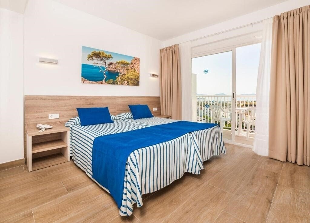 Фото Globales Condes de Alcudia 3*