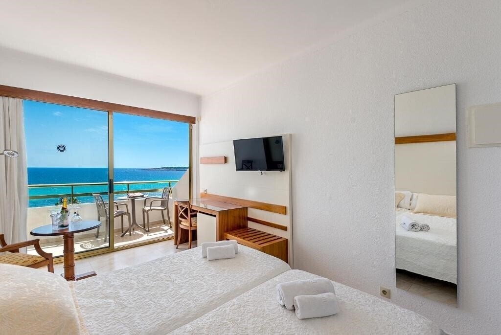 Картинка Biniamar Hotel 3*