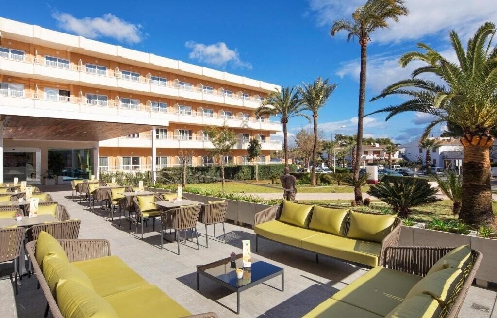 Готель JS Alcudi-Mar Hotel 4*