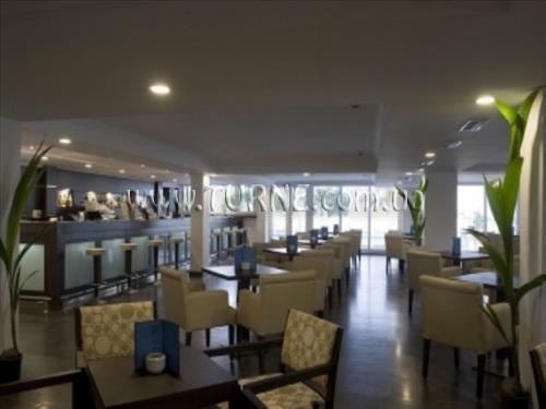 Готель Be Live Punta Amer 4*