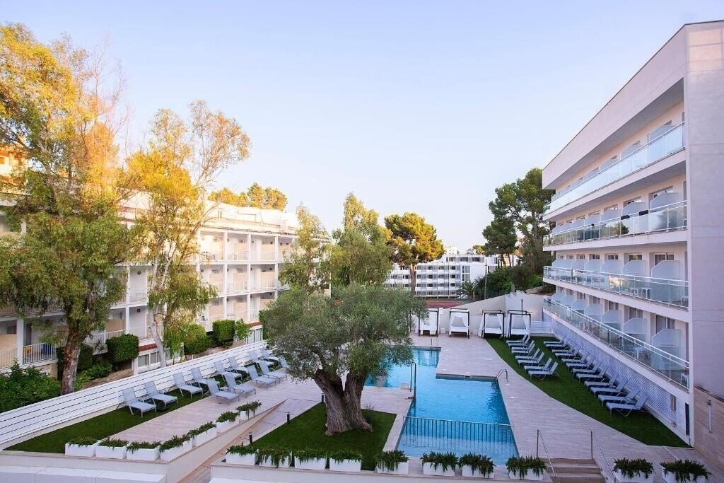 Готель Bulevar Peguera 4*