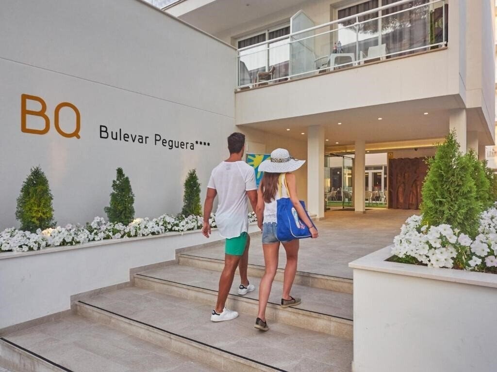 Зображення Bulevar Peguera 4*