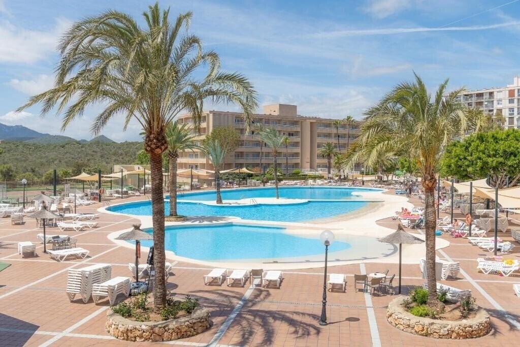 Отель Club Cala Romani 3*