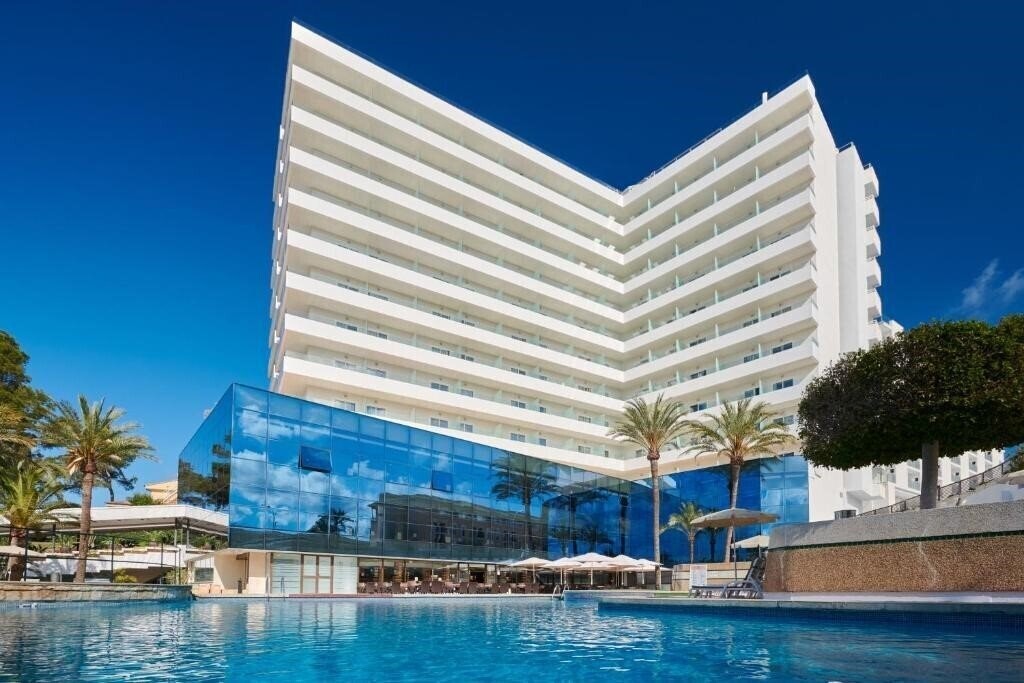 Отель Grupotel Taurus Park 4*