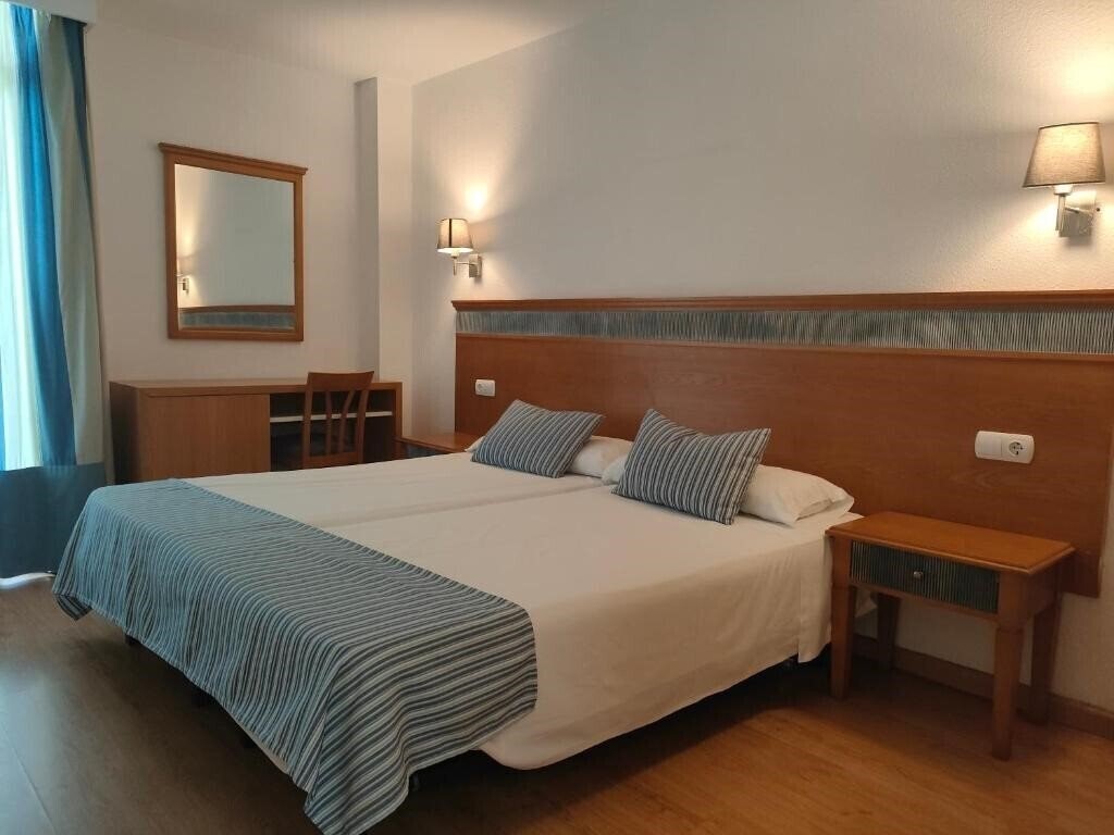 Фотографія Martha's Suites (ex. Marthas Apartamentos, Martha's Imagine Suite Hotel Apartamentos) 3*