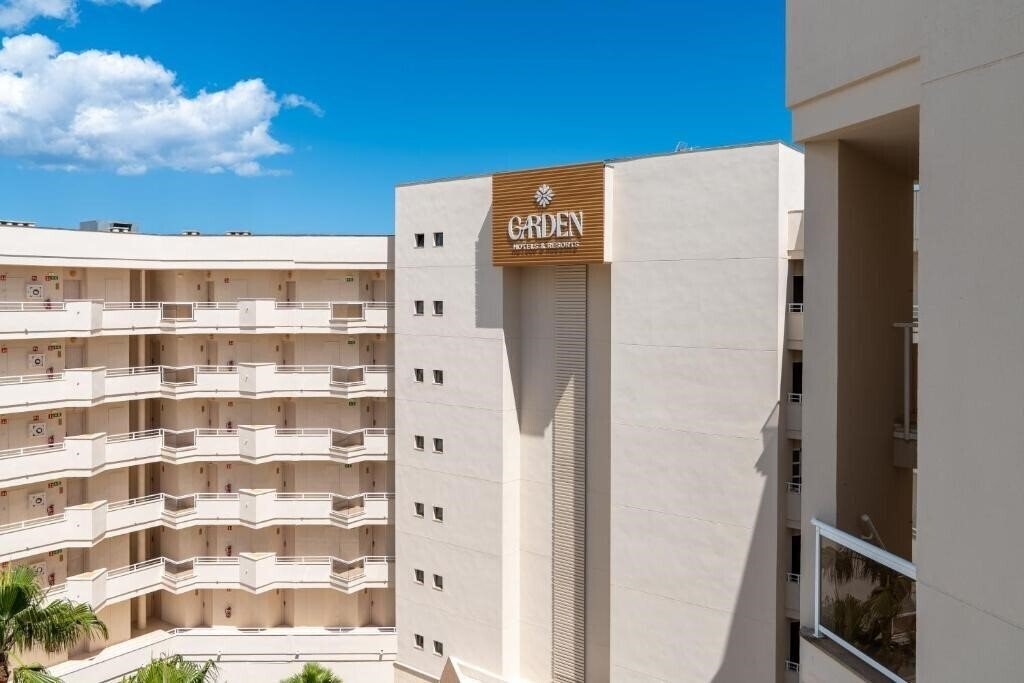 Отель Cala Millor Garden 4*