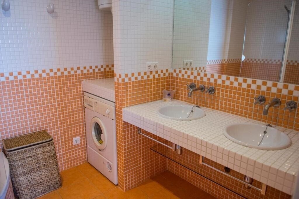Фотография Hamilton Court 3*